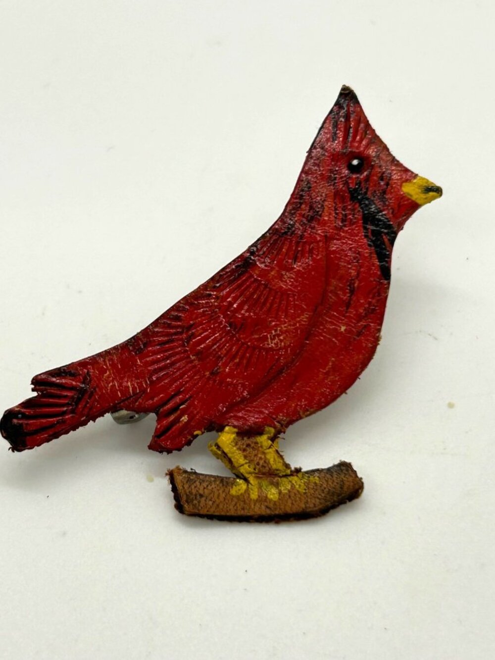 Vintage Cardinal Brooch Handcrafted Leather Birds Hand Painted - Picture 3 of 15